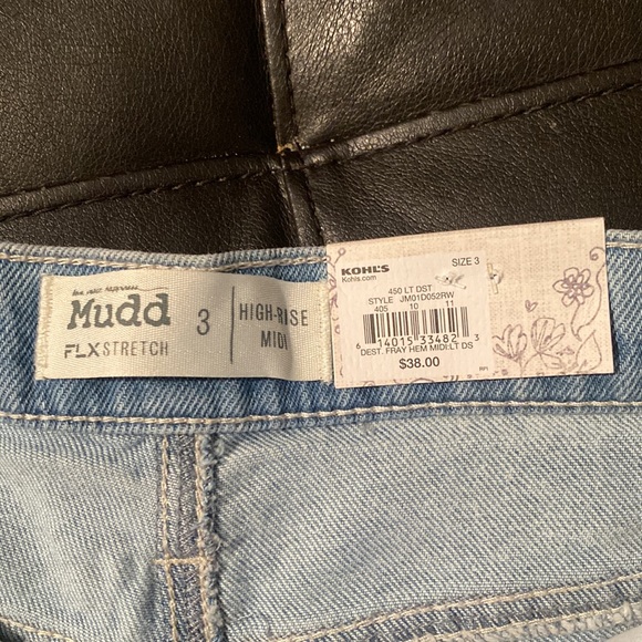 New-Mudd shorts - Picture 4 of 5